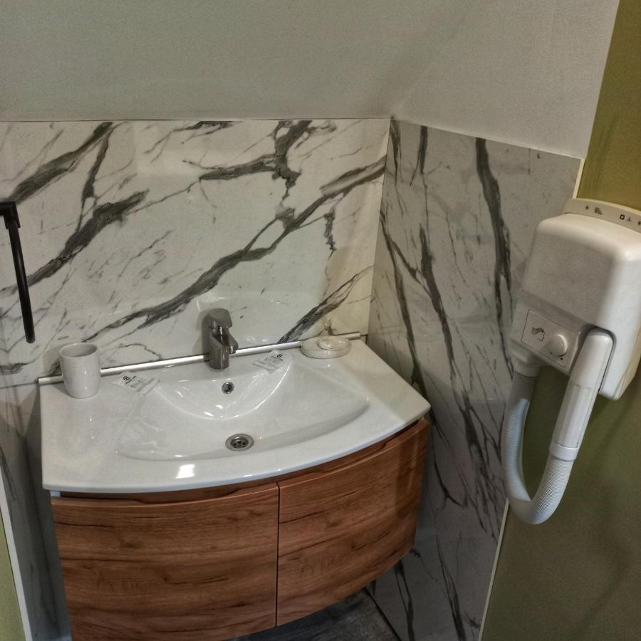 Старата Лоза Apartment มอนตานา ภายนอก รูปภาพ